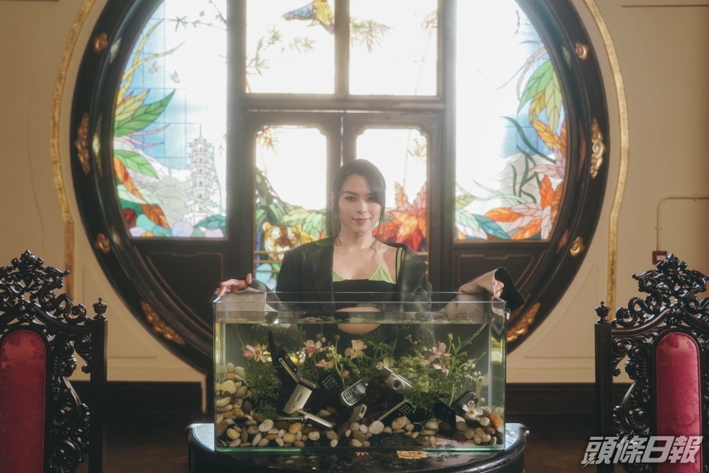 Gin Lee希望睇完MV，人生變得好有希望。